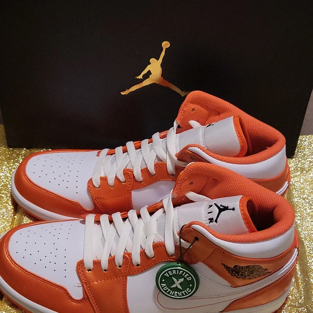 Jordan 1 Mid Metallic Orange - Picture 3 of 8